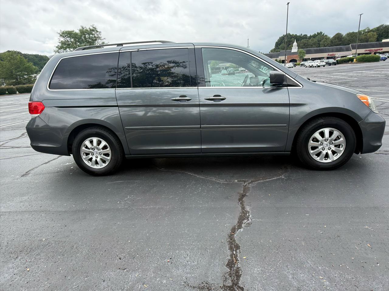 Used 2010 Honda Odyssey EX-L image 4