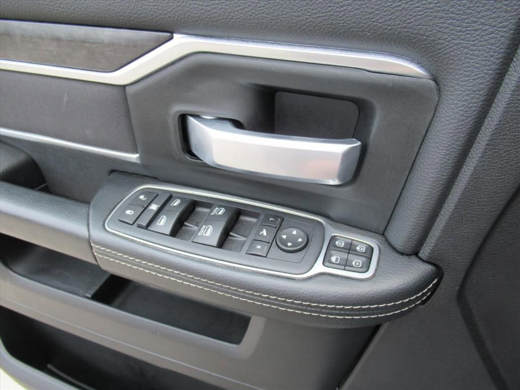 Certified 2024 RAM 2500 Big Horn AWD/4WD image 18