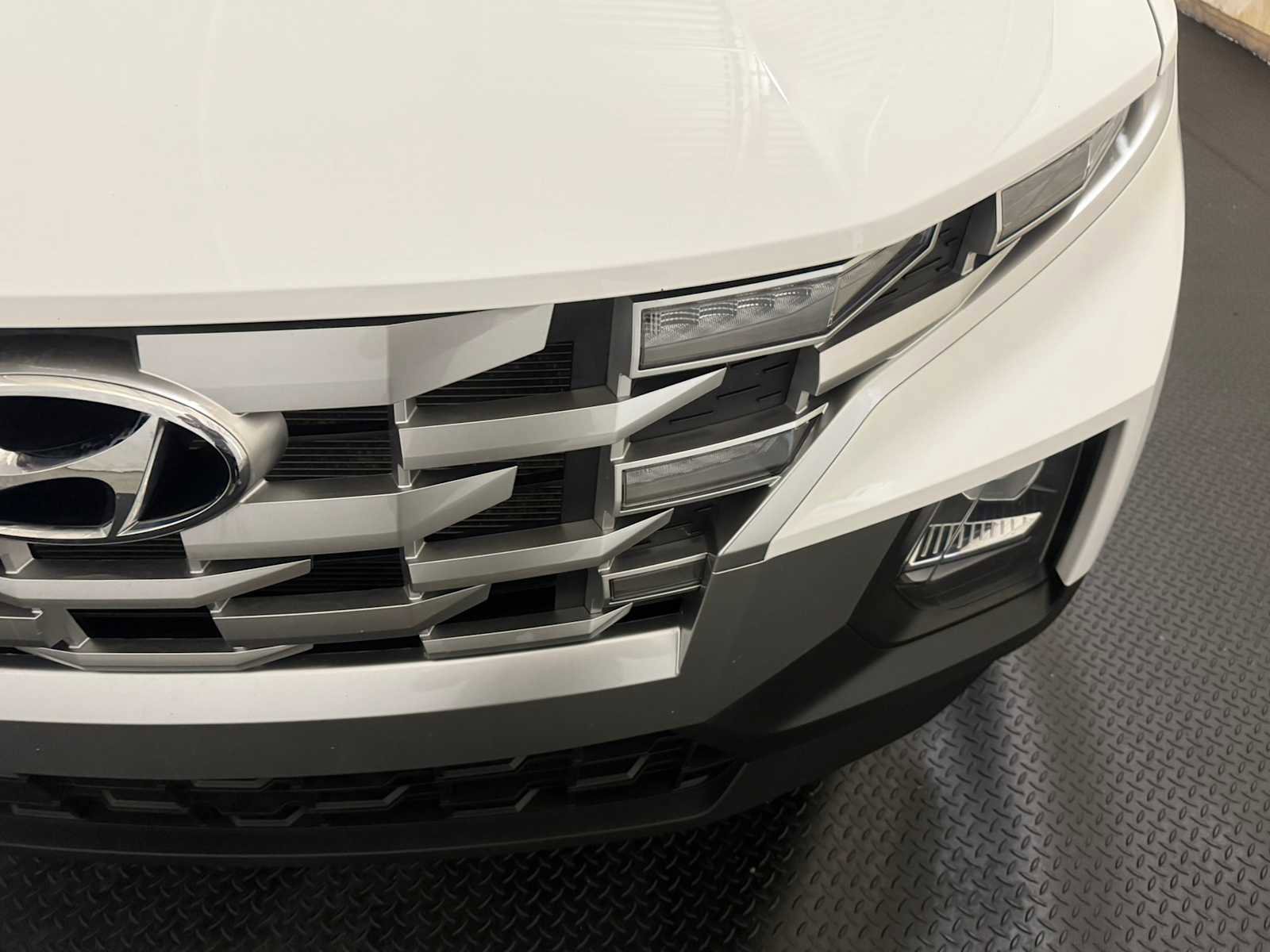 Used 2023 Hyundai Santa Cruz SE image 5