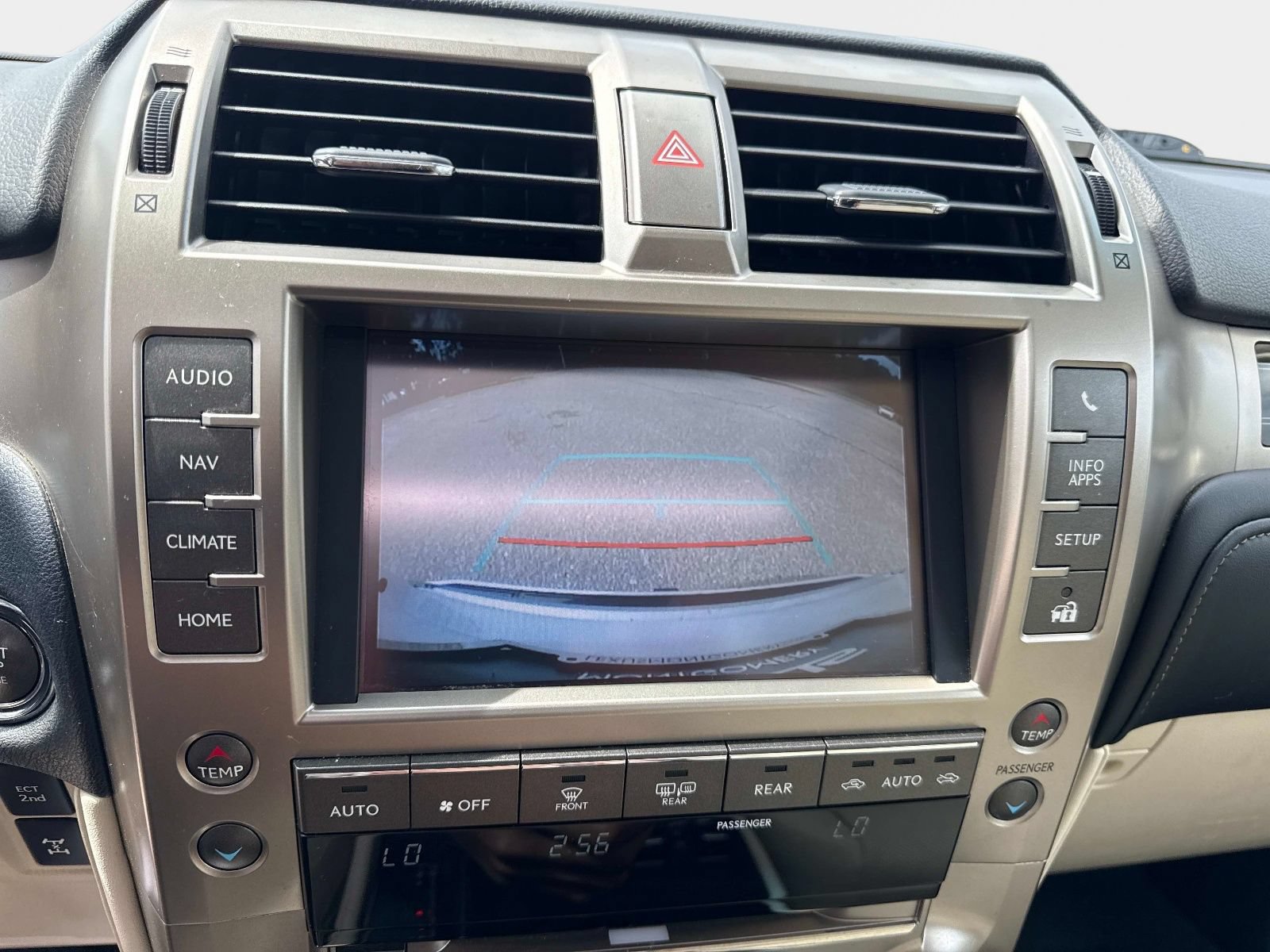 Used 2021 Lexus GX 460 Premium w/ Premium Package AWD/4WD image 26