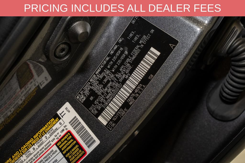 Used 2025 Toyota Highlander LE FWD image 21