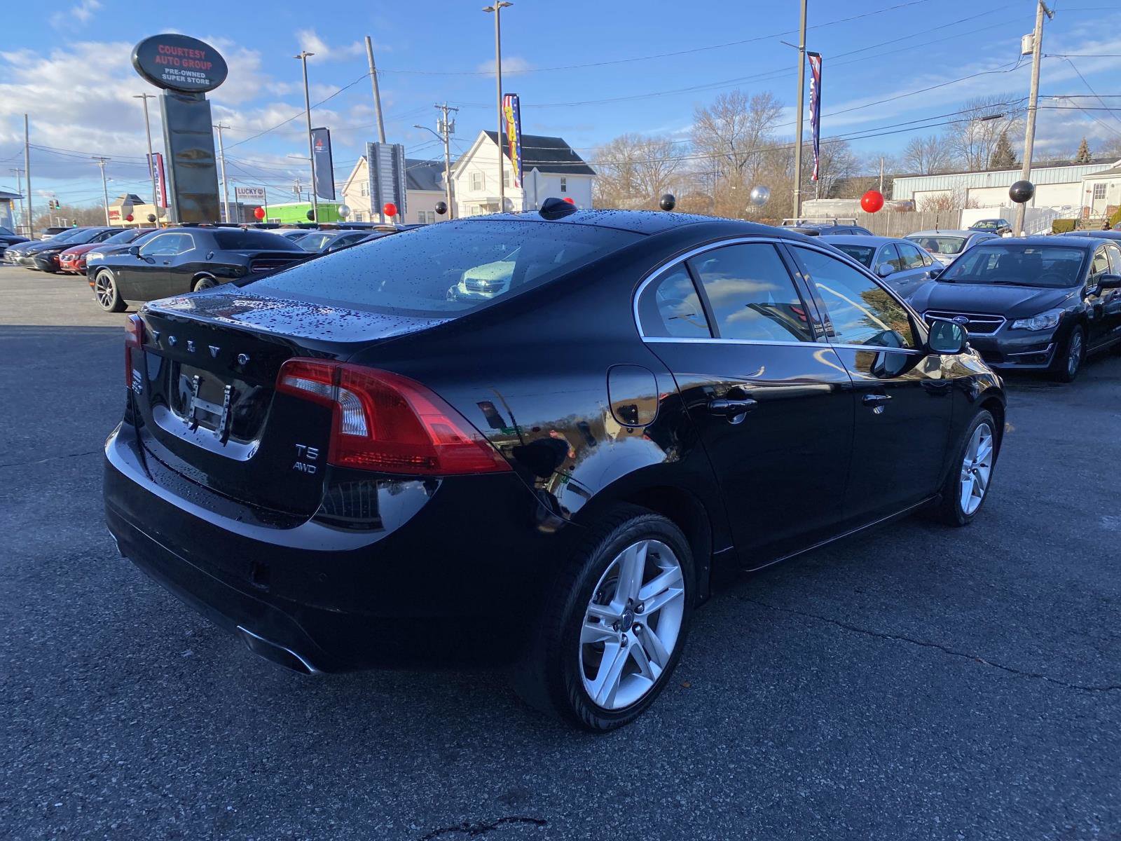Used 2015 Volvo S60 T5 Platinum image 5