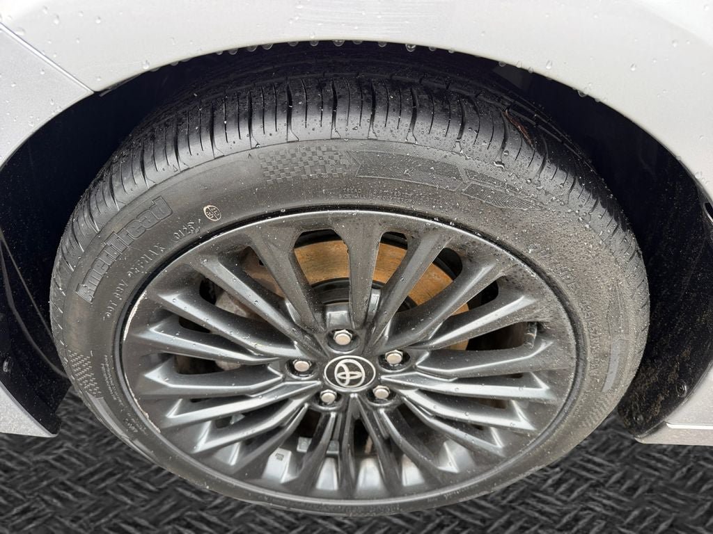Certified 2021 Toyota Avalon XSE FWD image 11