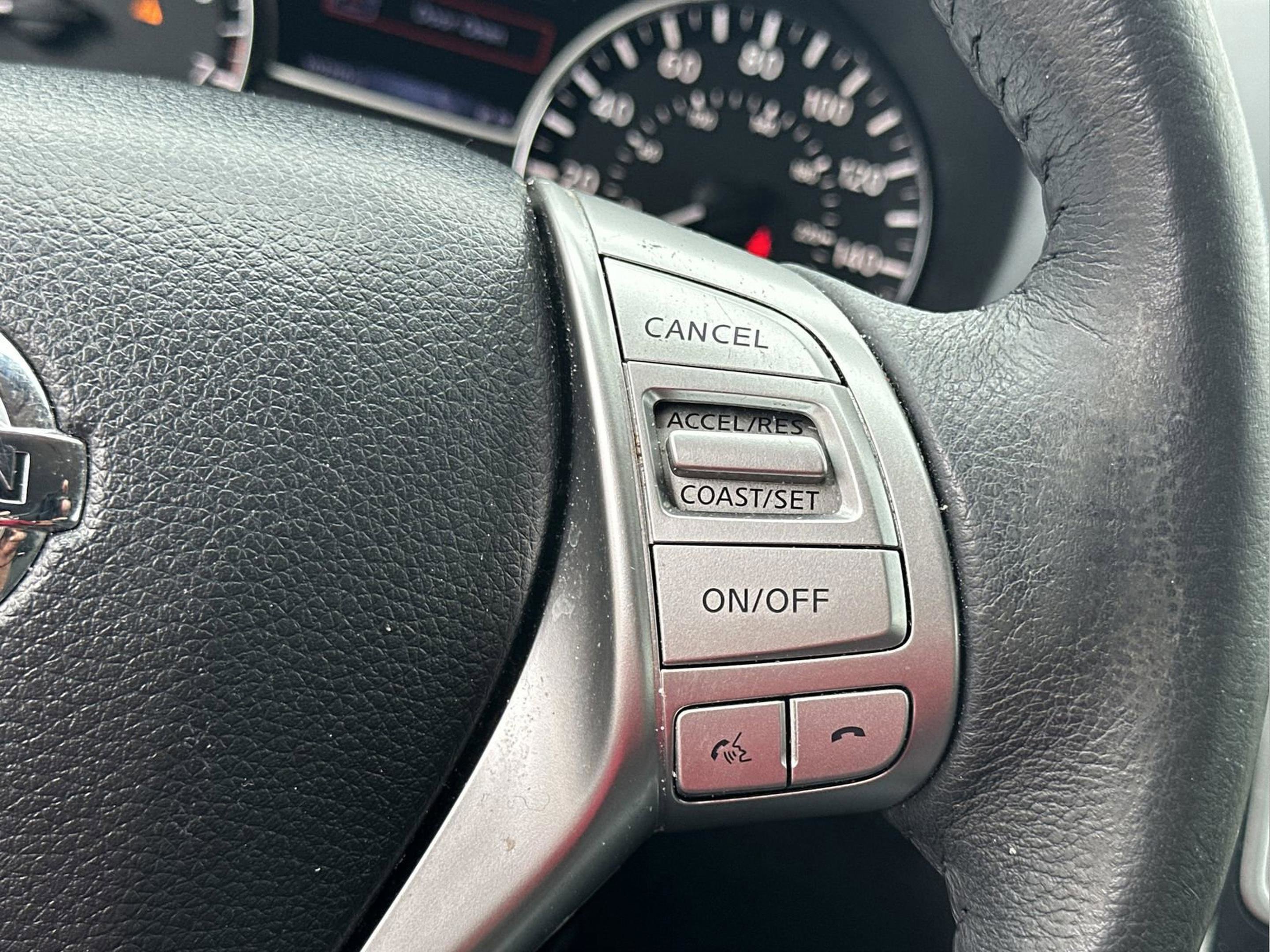 Used 2017 Nissan Altima 2.5 SL w/ Moonroof Package image 14