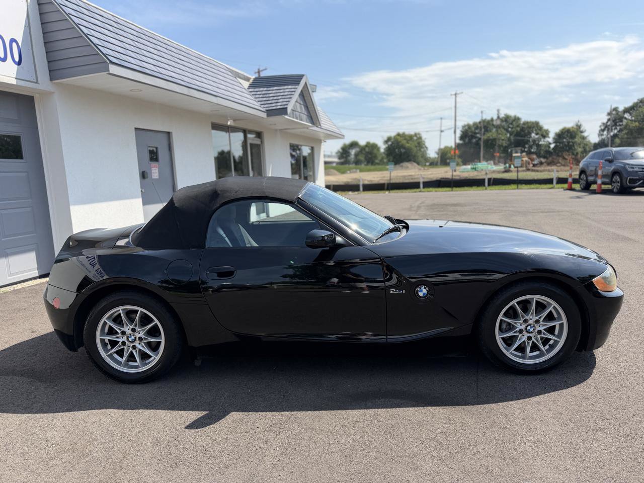 Used 2003 BMW Z4 2.5i RWD image 7
