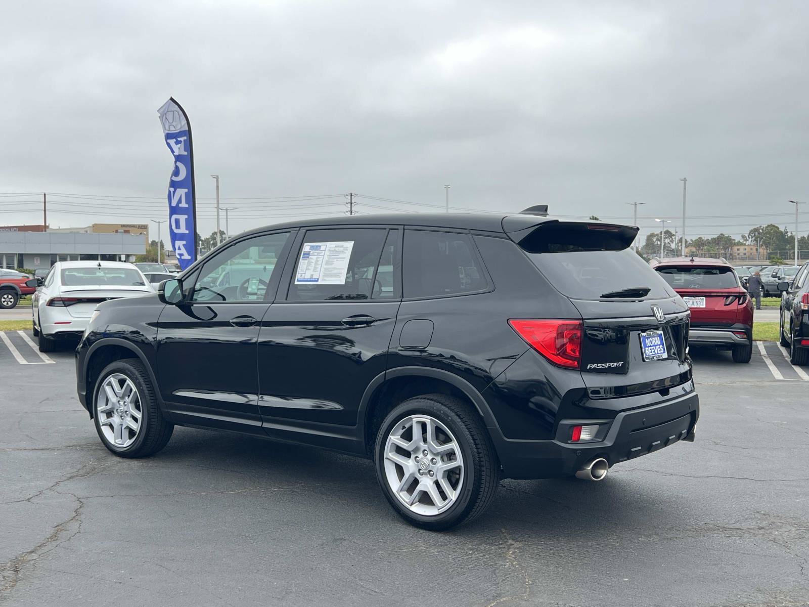 Used 2024 Honda Passport EX-L image 3
