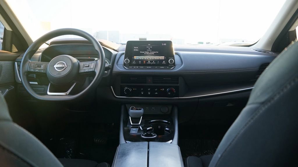 Used 2023 Nissan Rogue S image 25