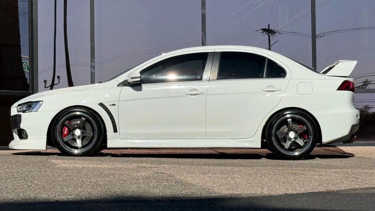 Used 2015 Mitsubishi Lancer Evolution GSR AWD/4WD image 5