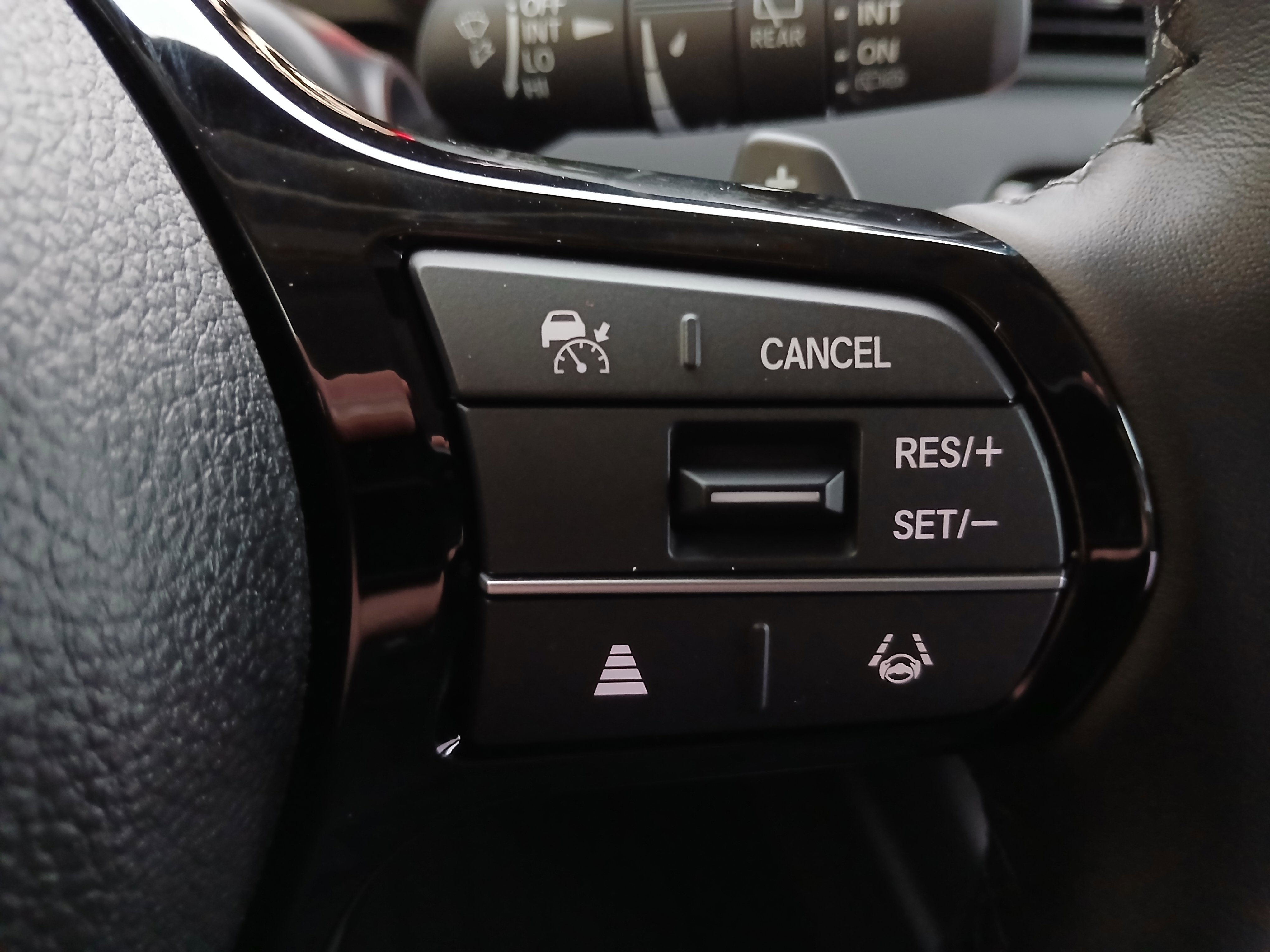 New 2025 Honda Pilot EX-L image 14