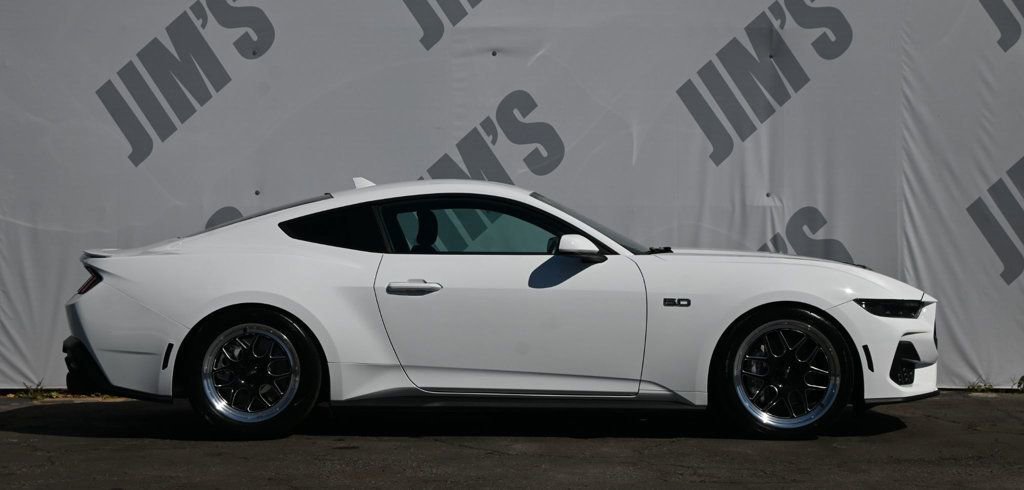Used 2025 Ford Mustang GT image 4