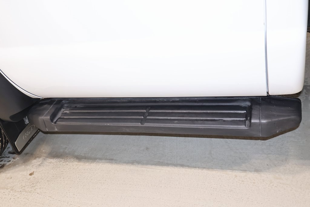 Used 2016 Ford F550 4x4 Regular Cab Super Duty image 32