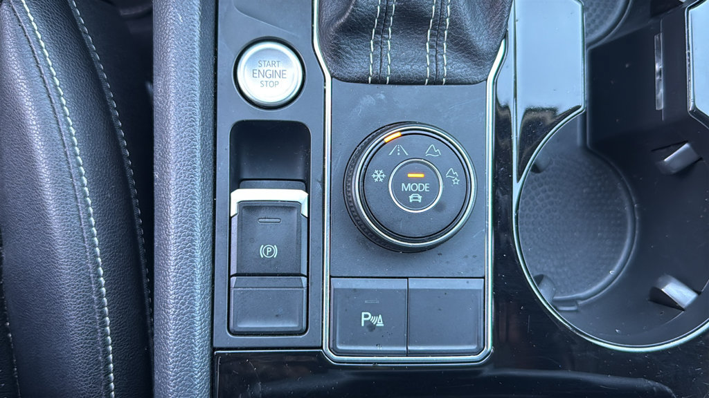 Used 2023 Volkswagen Atlas SEL AWD/4WD image 23