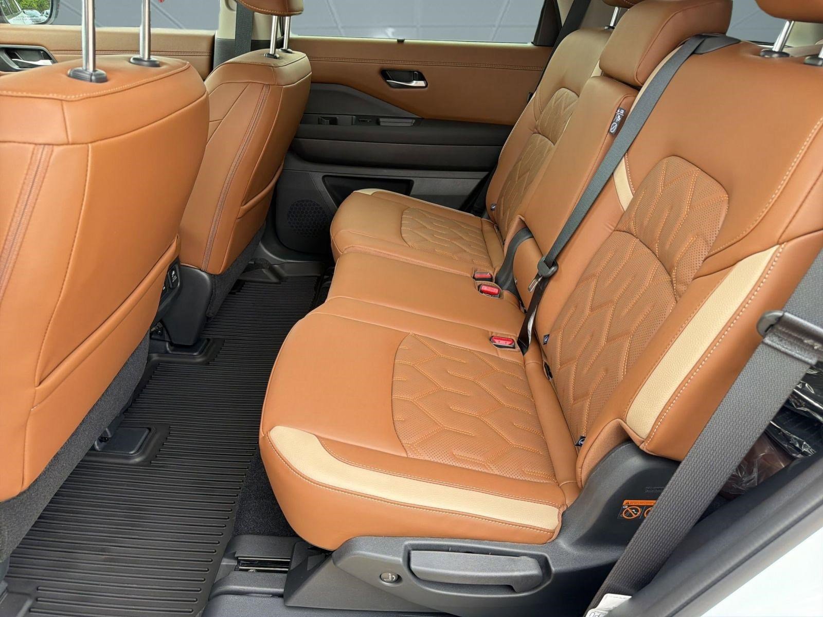 New 2026 Nissan Pathfinder Platinum image 15