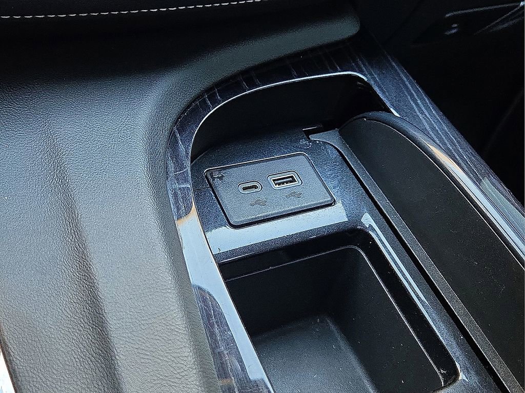 Used 2021 Cadillac Escalade Sport w/ Driver Assist Tech Package image 28