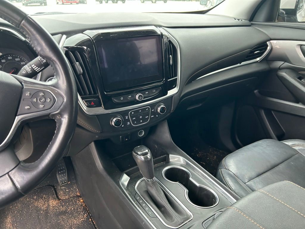 Used 2020 Chevrolet Traverse LT w/ LPO, Cargo Package FWD image 6
