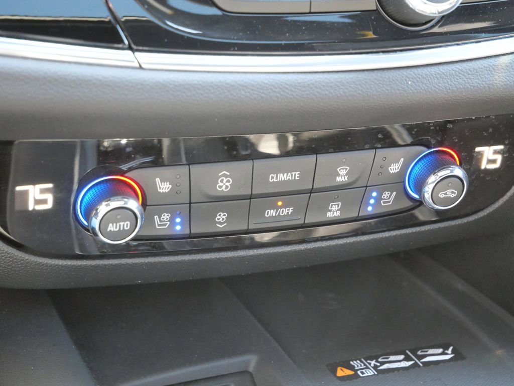 Used 2024 Buick Enclave Avenir w/ Avenir Technology Package image 43