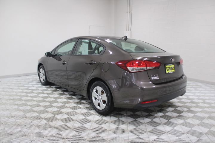 Used 2018 Kia Forte LX image 10