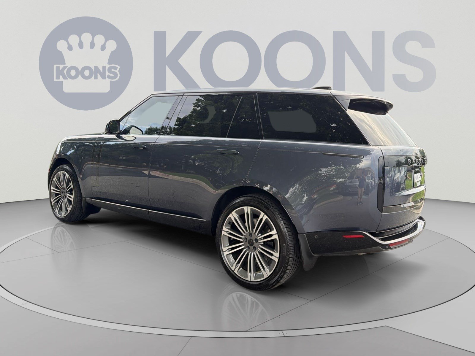 Used 2026 Land Rover Range Rover Long Wheelbase SE AWD/4WD image 4