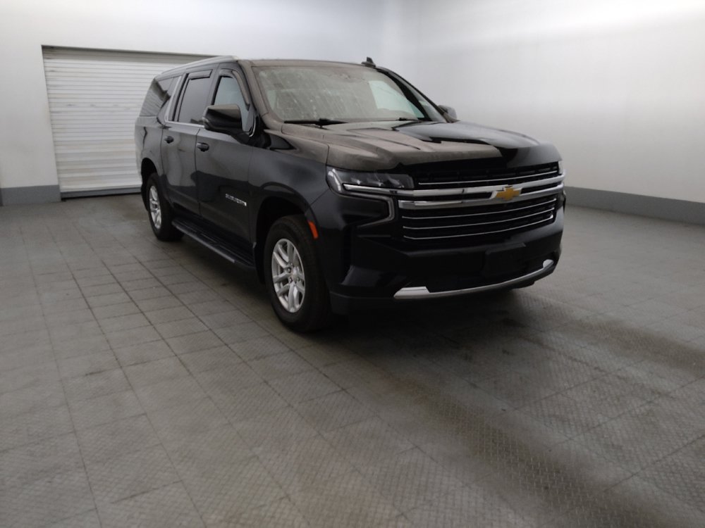 Used 2022 Chevrolet Suburban LT w/ Luxury Package AWD/4WD image 13