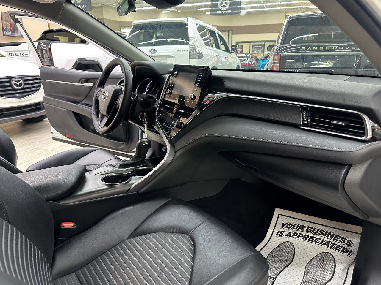 Used 2023 Toyota Camry SE image 38