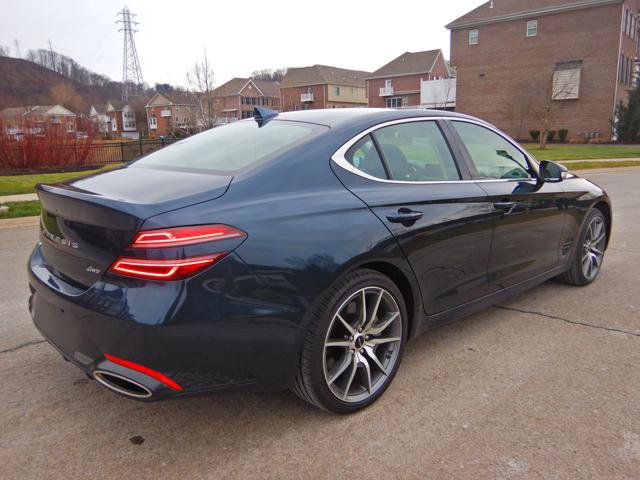 Used 2025 Genesis G70 2.5T image 4