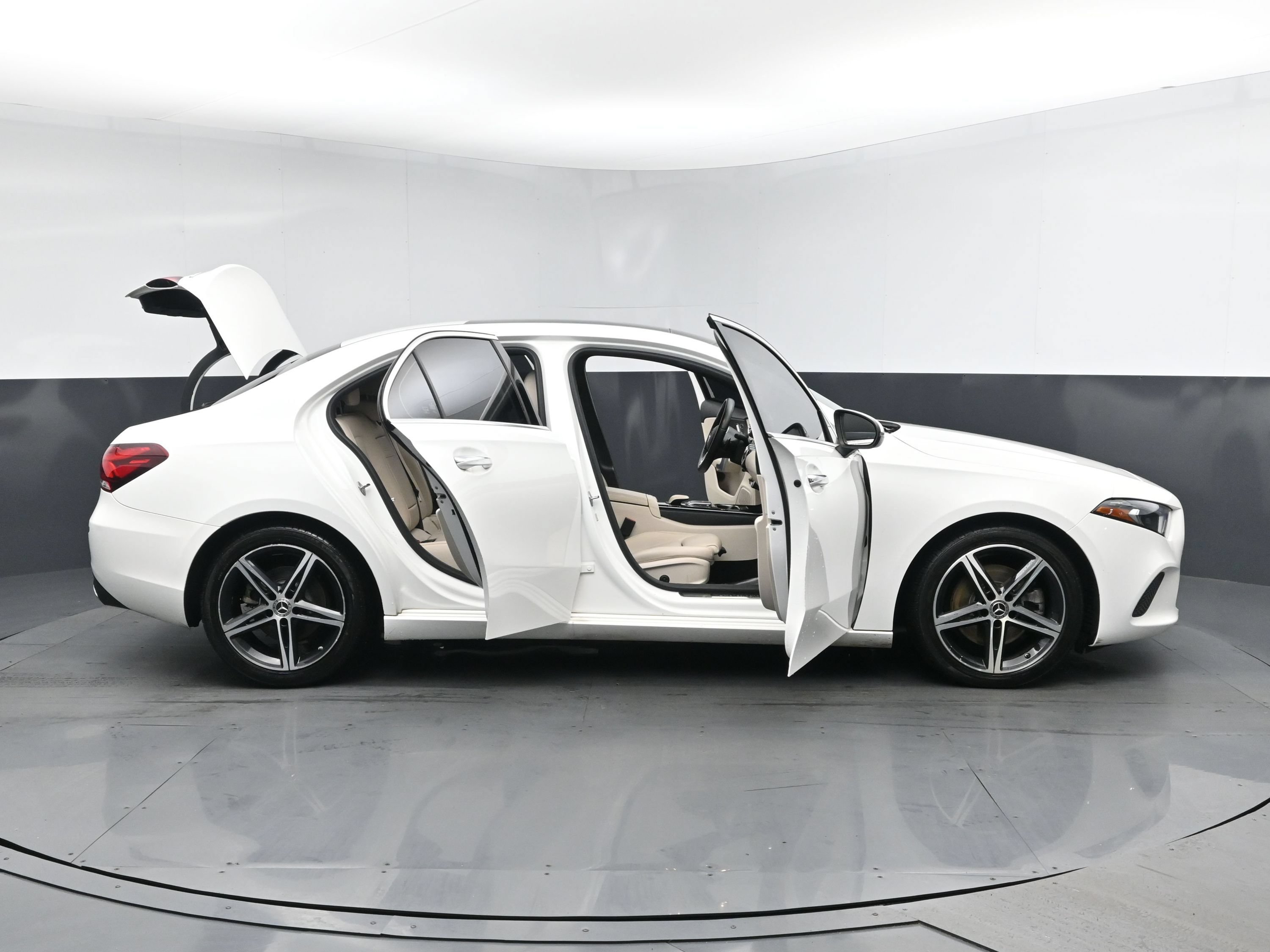 Used 2022 Mercedes-Benz A 220 4MATIC w/ Premium Package Lite image 27