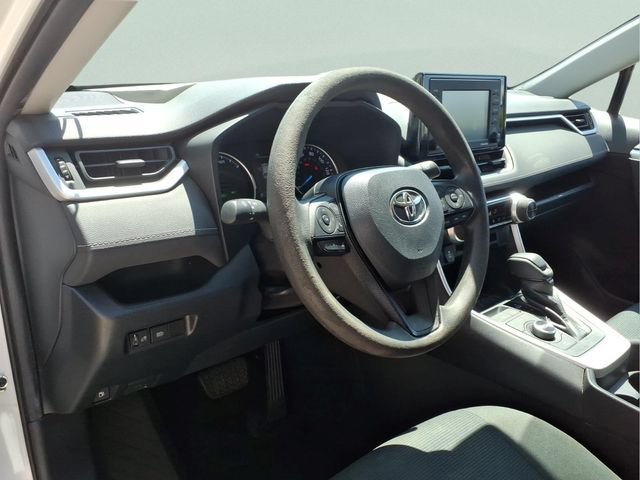 Used 2021 Toyota RAV4 LE AWD/4WD image 13