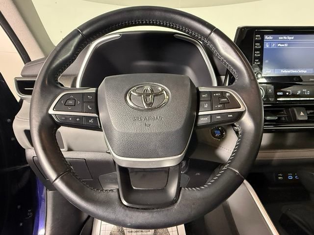 Used 2022 Toyota Highlander XLE FWD image 27