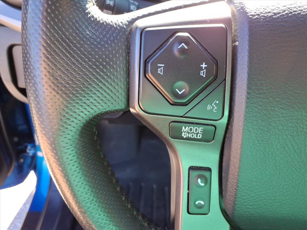 Used 2017 Toyota Tacoma TRD Sport AWD/4WD image 23