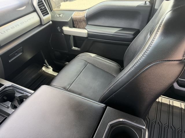 Used 2019 Ford F250 Lariat w/ Lariat Ultimate Package AWD/4WD image 16
