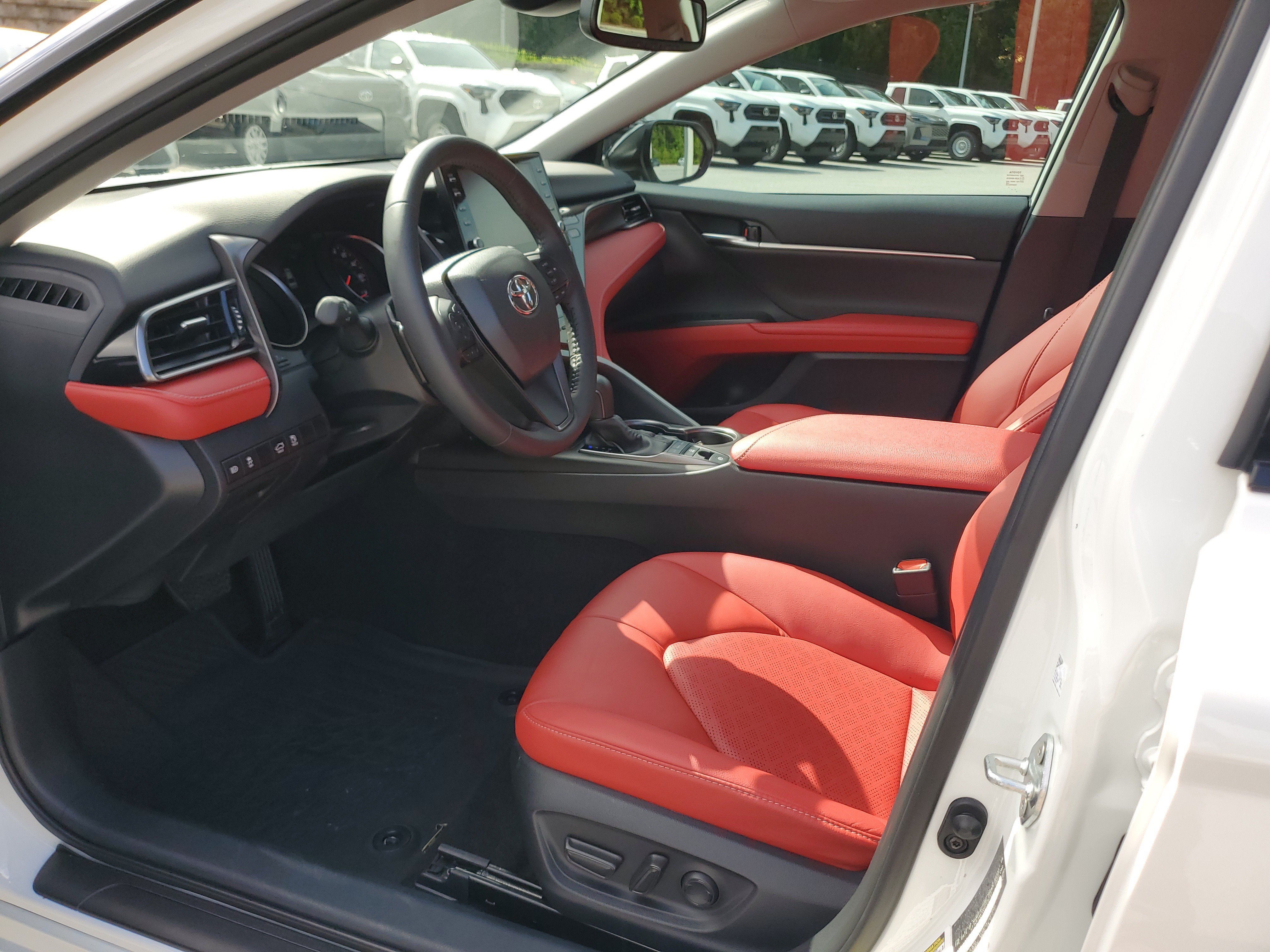 Used 2024 Toyota Camry XSE FWD image 15