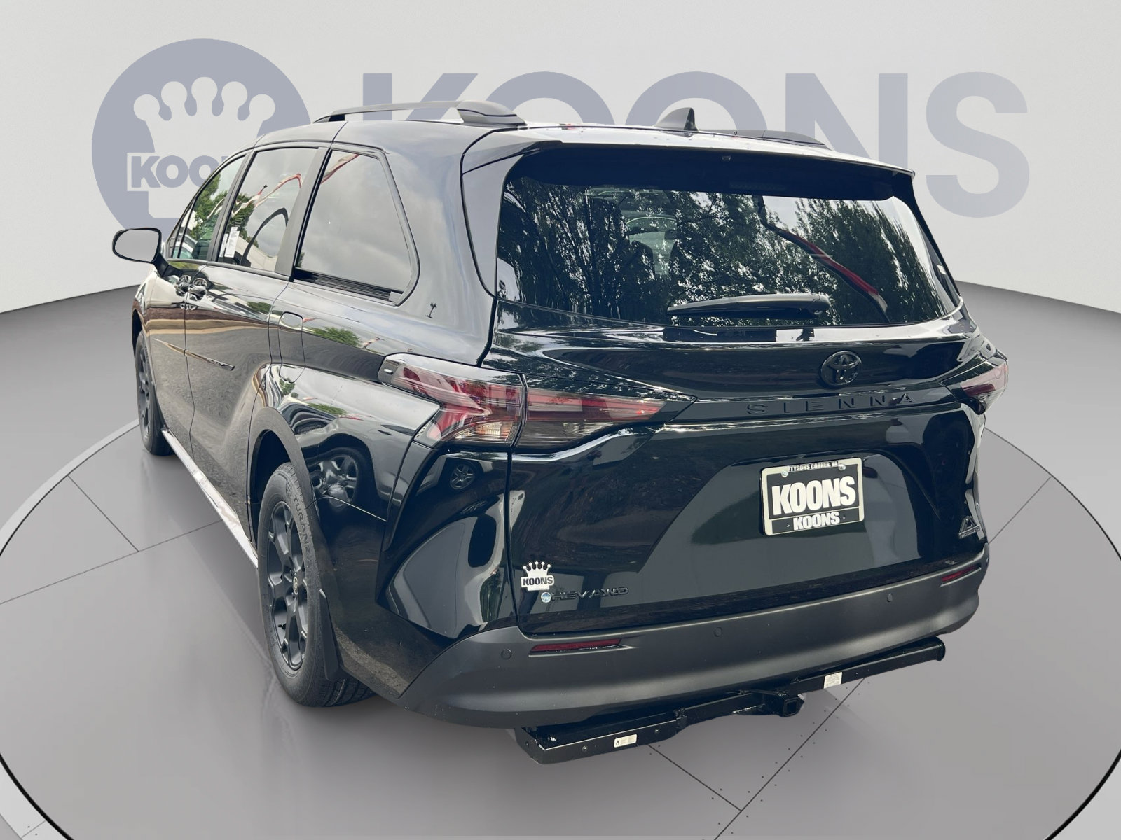 New 2026 Toyota Sienna XLE Woodland Edition AWD/4WD image 2