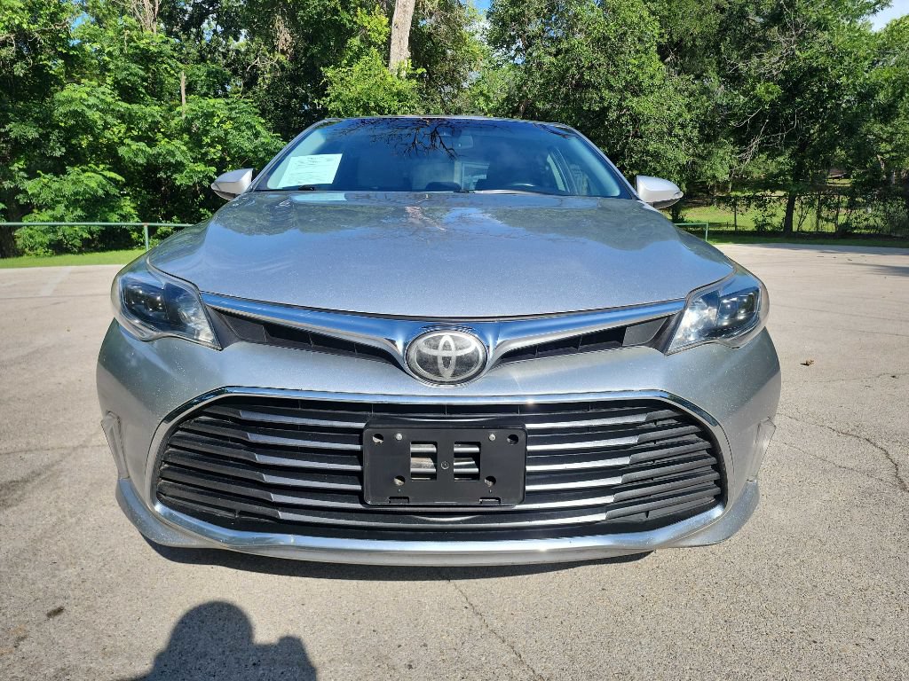 Used 2017 Toyota Avalon XLE FWD image 2