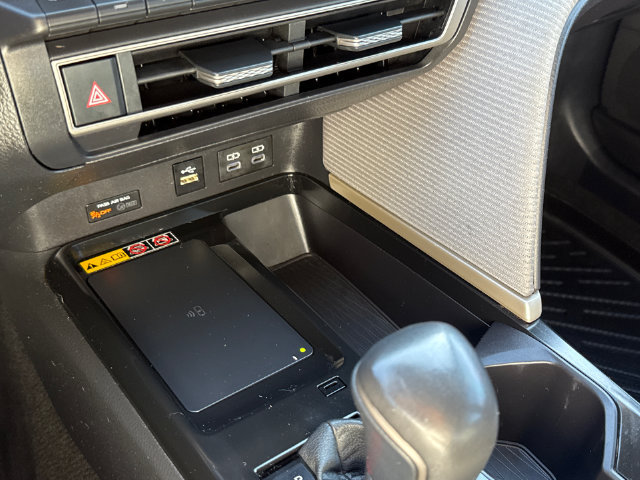 Used 2025 Toyota Camry SE w/ Multimedia Upgrade Package FWD image 25
