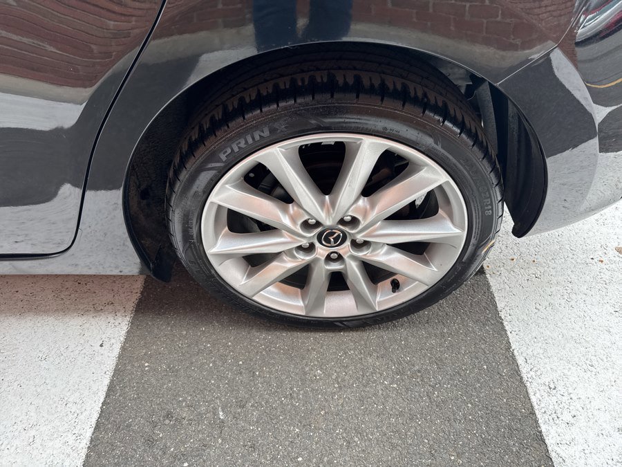 Used 2017 MAZDA MAZDA3 Grand Touring image 13