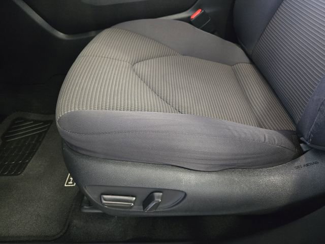 Used 2021 Toyota Highlander LE image 25