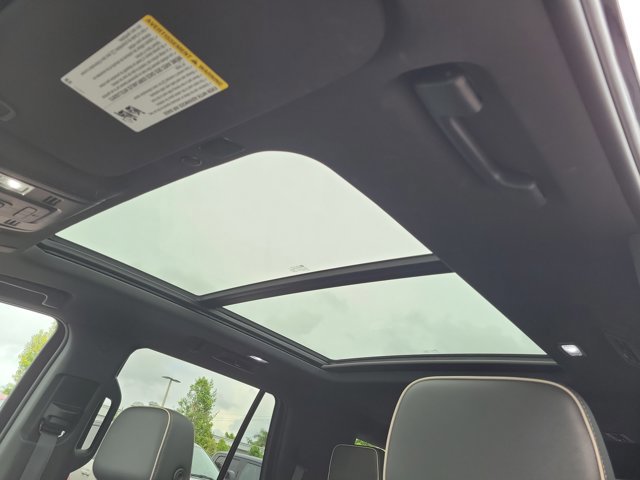 Used 2023 Chevrolet Tahoe Premier image 21