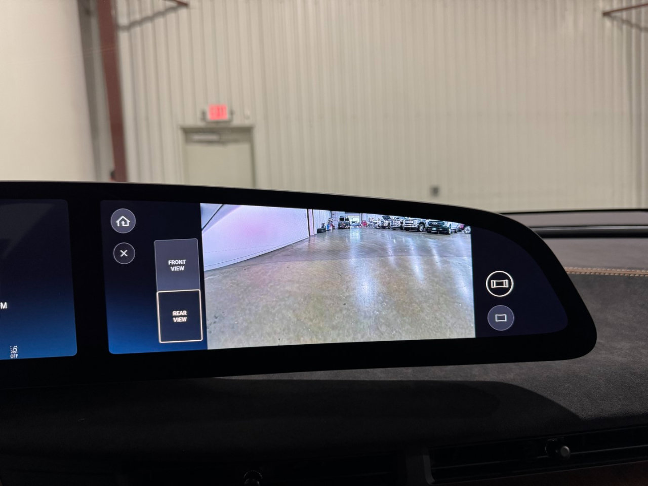 Used 2022 Lucid Air Grand Touring image 32