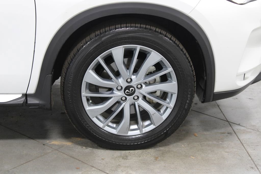Used 2024 INFINITI QX50 Luxe image 11