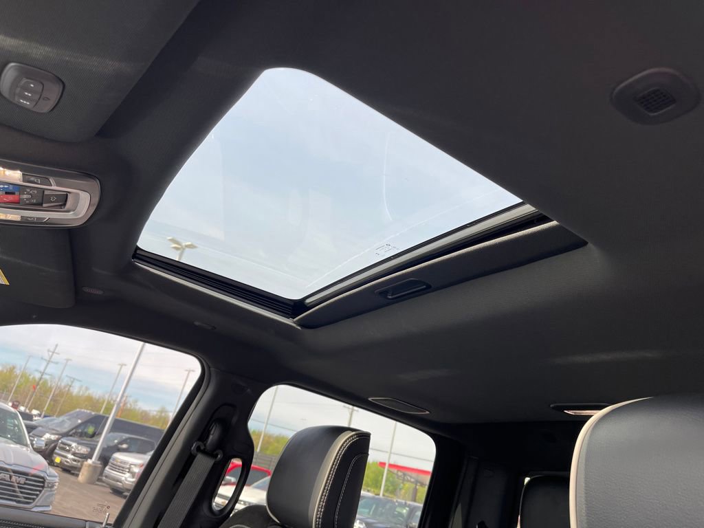 Used 2023 RAM 2500 Laramie w/ Night Edition AWD/4WD image 14