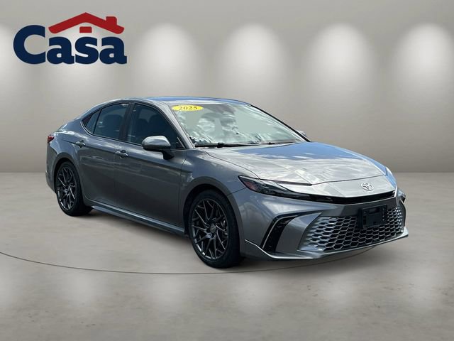 Used 2025 Toyota Camry XSE FWD image 5