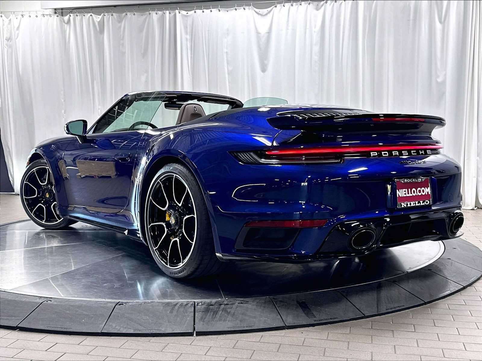 Used 2022 Porsche 911 Turbo S AWD/4WD image 3