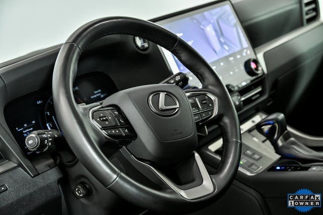 Used 2024 Lexus GX 550 w/ Cold Area Package image 15