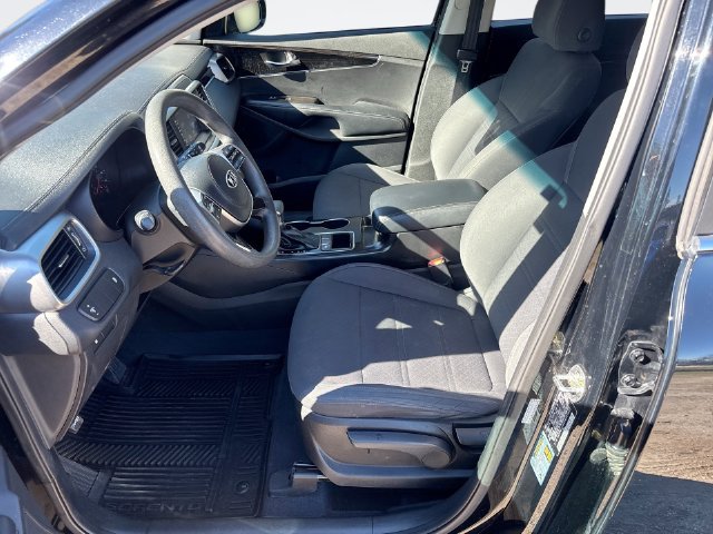 Used 2019 Kia Sorento L FWD image 11