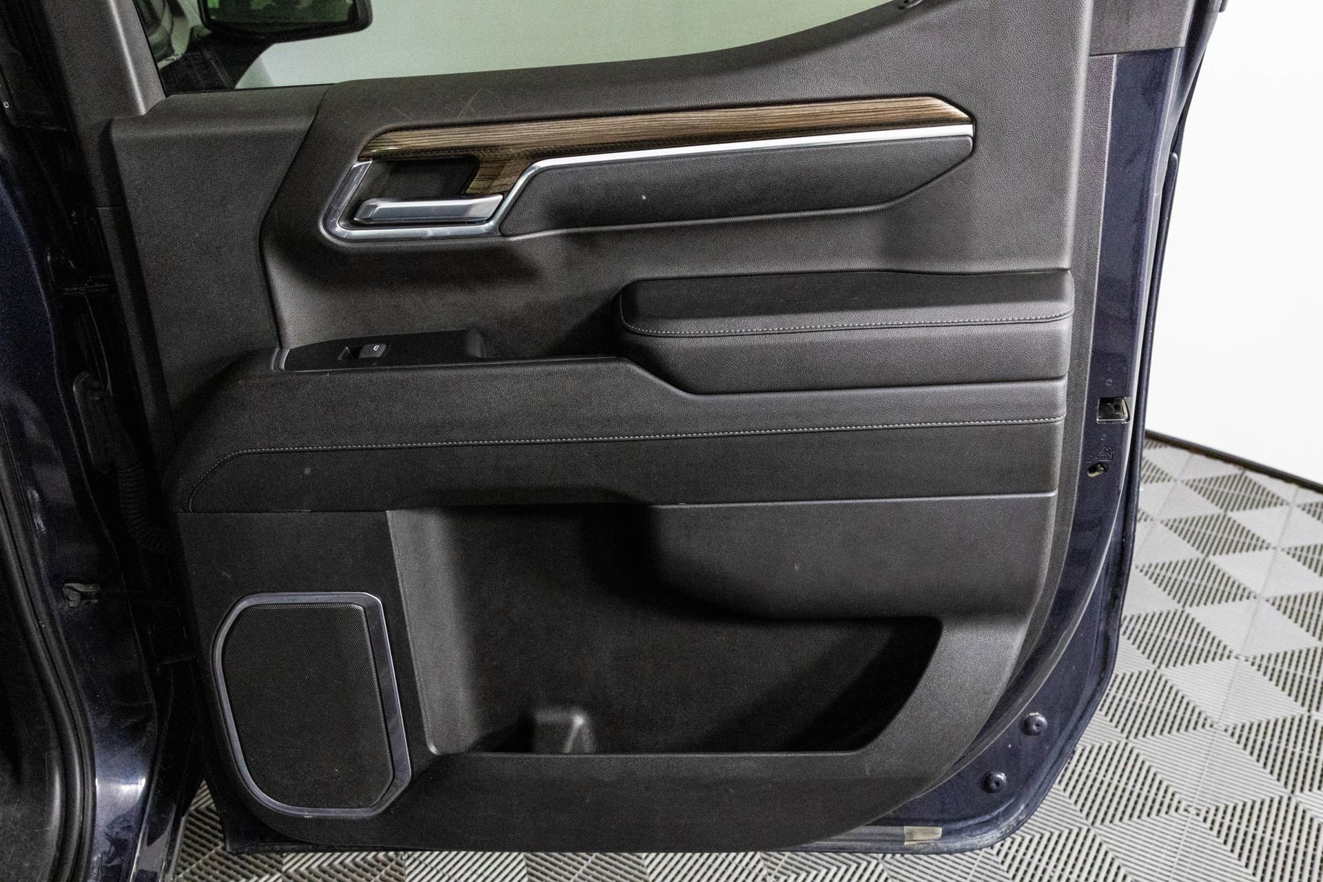 Certified 2023 Chevrolet Silverado 1500 LT image 36