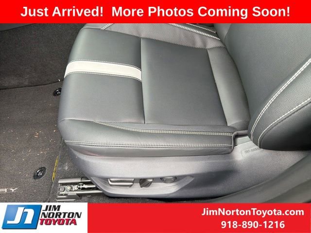 Used 2026 Toyota Camry SE w/ Convenience Package FWD image 12