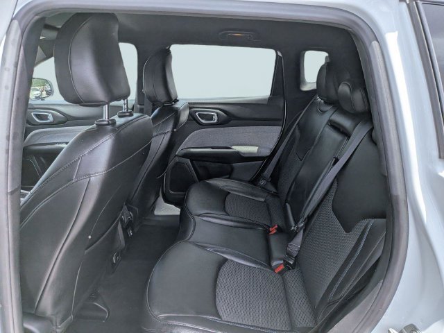 Used 2024 Jeep Compass Latitude AWD/4WD image 13