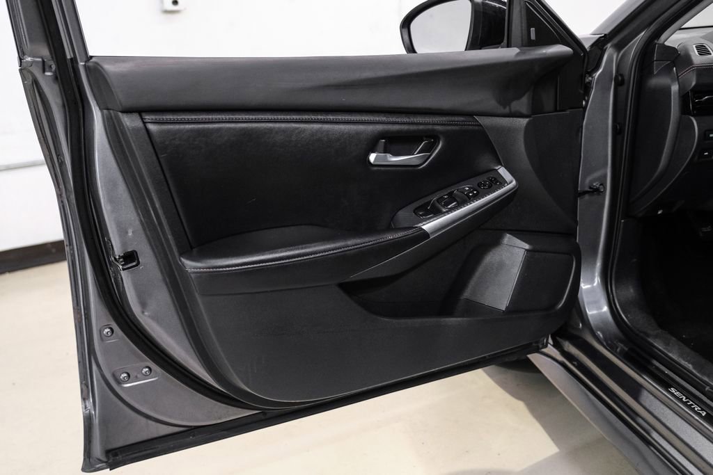 Used 2023 Nissan Sentra SR w/ Trunk Package image 40