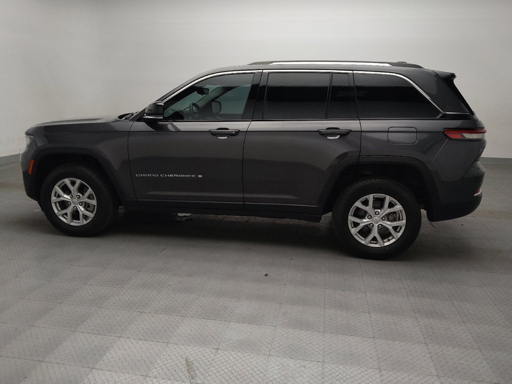 Used 2023 Jeep Grand Cherokee Limited RWD image 3