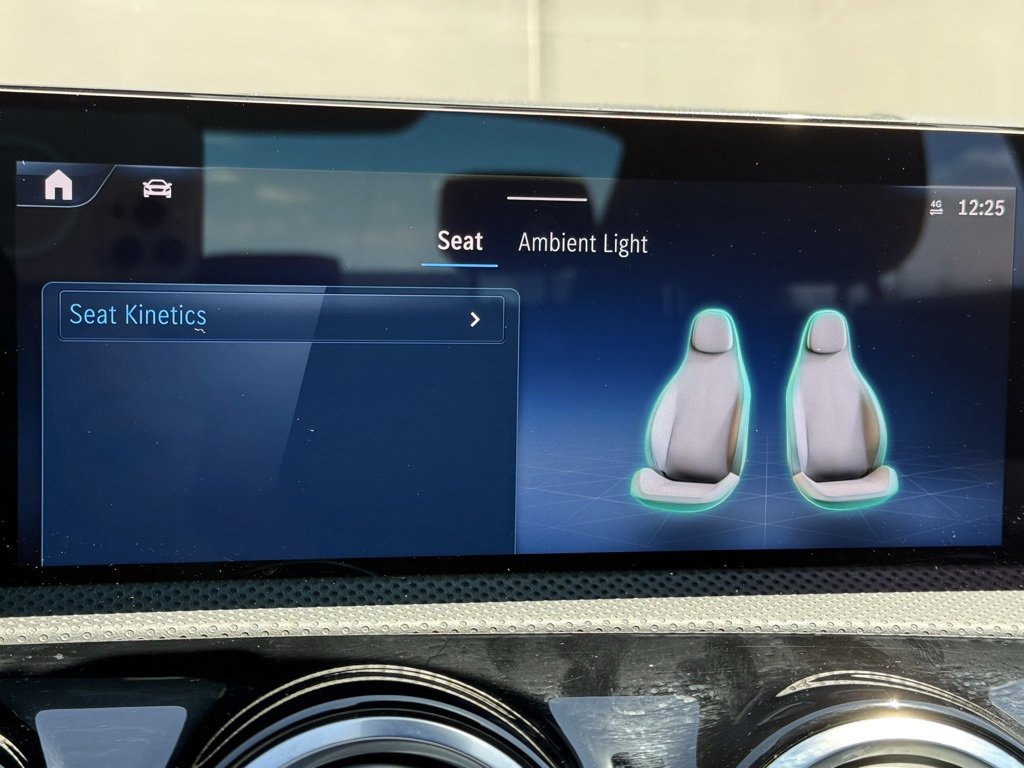 Used 2025 Mercedes-Benz CLA 250 4MATIC image 12